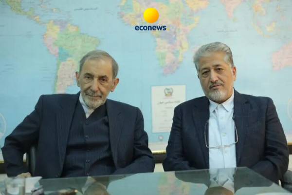 ولایتی حکم ریاست دانشگاه آزاد را ابلاغ کرد