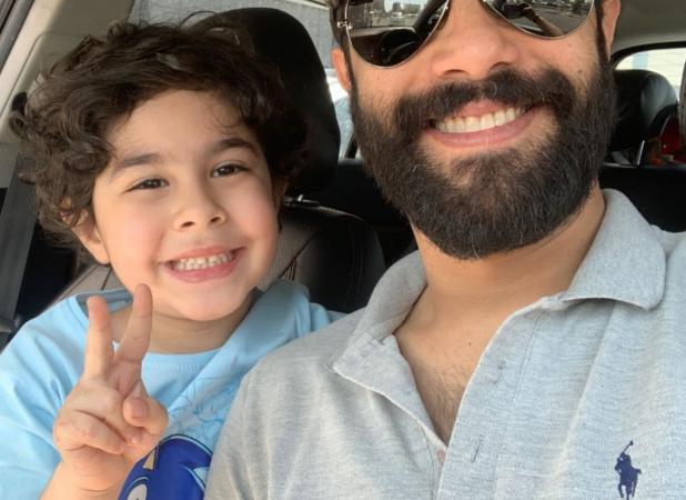 سلفی بازیگر سریال همه چیز آنجاست با پسرش