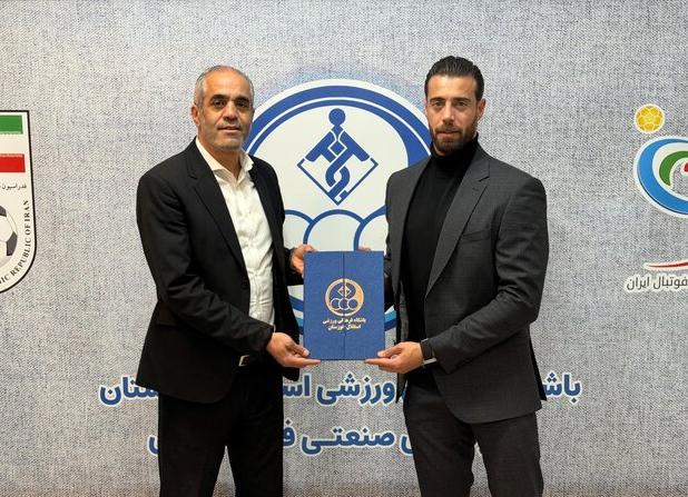 دست به دست شدن عنوان «مشاور فنی» در استقلال خوزستان!