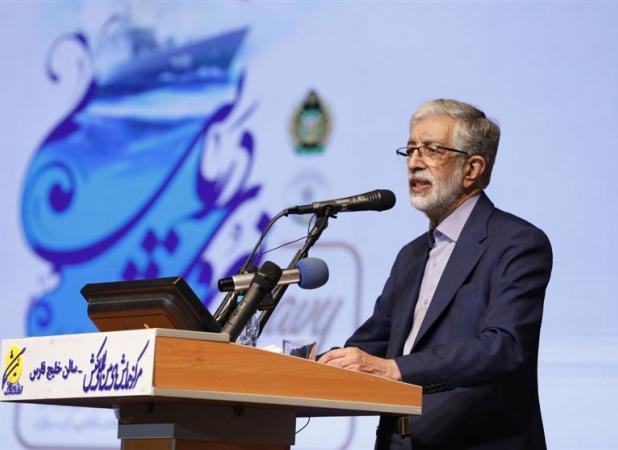 فرشیدی وقتی دید نمی‌تواند خدمت کند، شجاعانه کناره‌گیری کرد