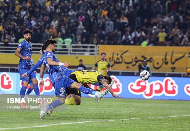 گودرزی: سپاهان همیشه به من لطف داشت/ تمرکزم فقط روی انجام وظیفه در زمین است