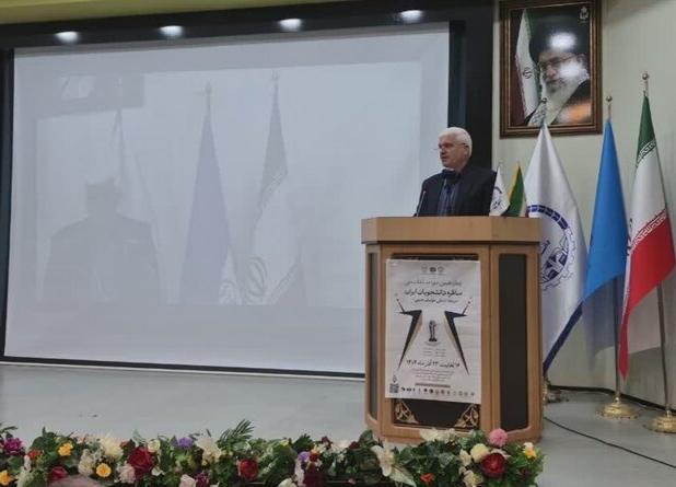 تقویت بینش سیاسی دانشجویان شرط پیشرفت علمی کشور است