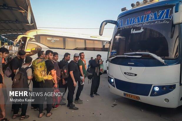 ۱۲۱ دستگاه اتوبوس امروز از مرز مهران زوار را جابجا کردند