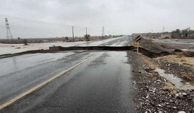 فرماندار: محور جیرفت - بلوک به دلیل تخریب پل مسدود شد