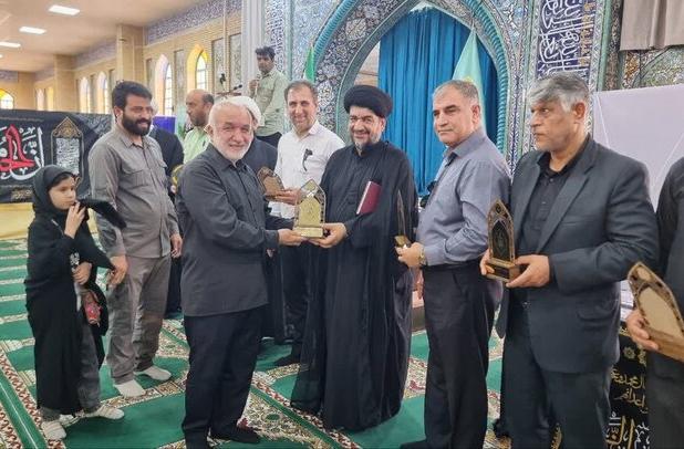 تقدیر از فعالان ستاد نماز جمعه گناوه