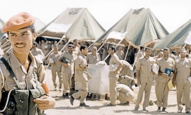 کار خنده‌دار سرباز بعثی در اسارتگاه آزادگان ایرانی