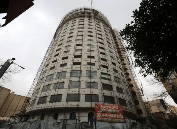 تخریب دو طبقه فوقانی شرط صدور مجوز هتل آسمان شیراز است