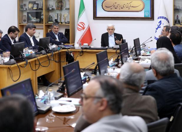 عارف: سهم ۱۶ آذر در پیروزی انقلاب اسلامی بی‌نظیر است