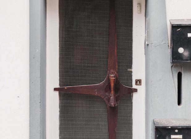 معماری درهای بلژیک توجه گردشگران را جلب می‌کند