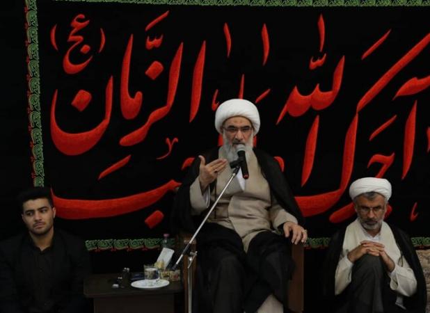 پیامبر (ص) تجلی ارزش‌های انسانی در حد اعلی و سجایای فرا بشری بودند