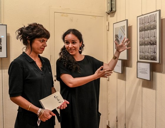 غزل، دختر هوشنگ، پنبه پهلوی را در پاریس زده است!