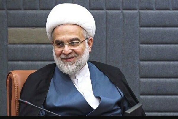 نماینده ولی فقیه در کردستان: الگوبرداری از شجاعت و عدالت حضرت علی (ع) ضروری است