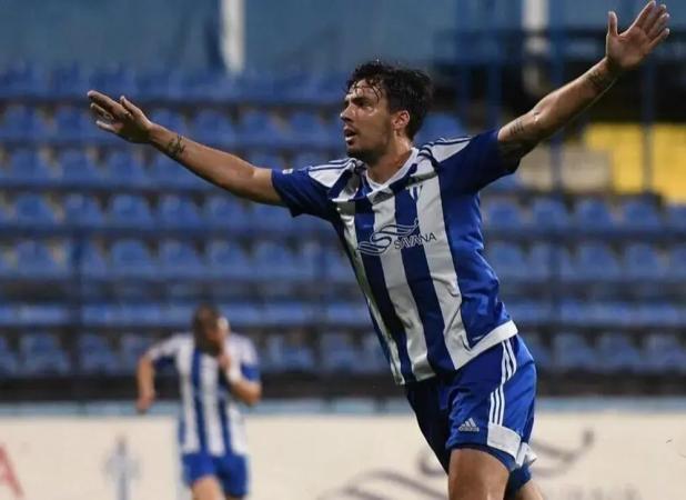 هافبک سابق فیورنتینا به پرسپولیس می‌آید