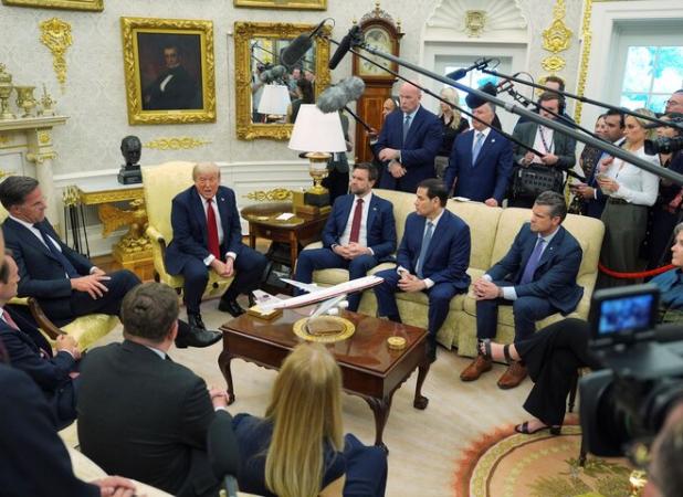 ترامپ از اعمال تعرفه علیه اروپا عقب نشینی کرد