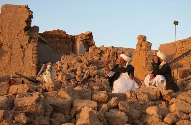 زمین لرزه افغانستان تاکنون ۲۲۰۰ کشته برجای گذاشته است