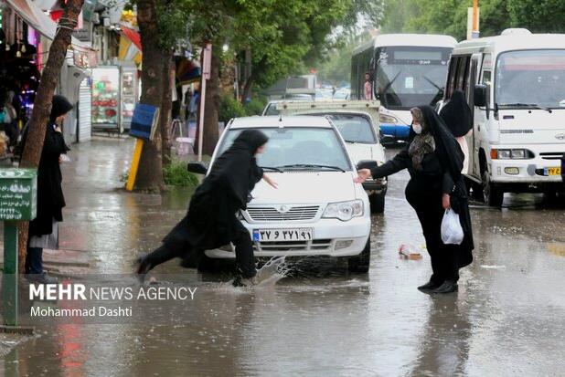 آب‌گرفتگی معابر و خیابان‌های اردبیل