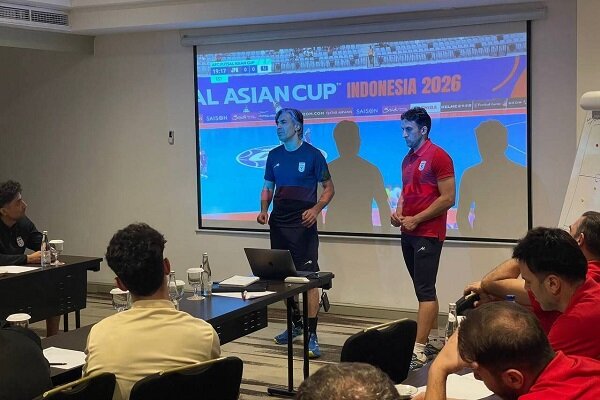 شمسایی خطاب به بازیکنان فوتسال: مثل قهرمان‌ها بازی کنید