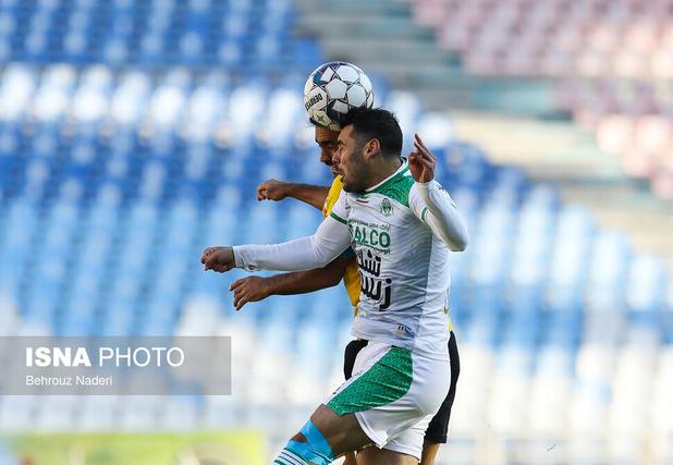 آزمون صدرنشین در اراک/ جدال تیم بدون ‌باخت در خارج‌ از خانه مقابل میزبانِ بحران‌زده