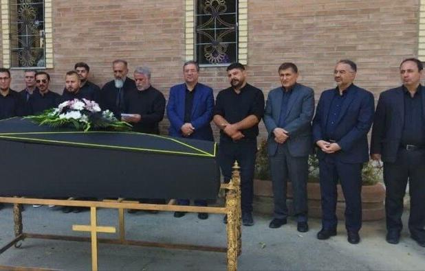 تشییع پیکر مادر شهید مسیحی هرمز باباخانی در ارومیه