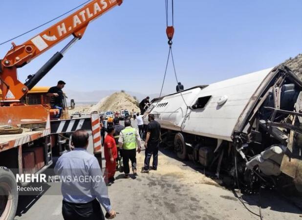 آخرین وضعیت درمانی مصدومان واژگونی اتوبوس محور فیروزآباد – کوار