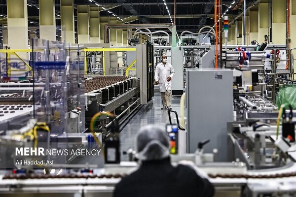 رشد محدود صنعت در مهر؛ رکود کل اقتصاد ادامه دارد