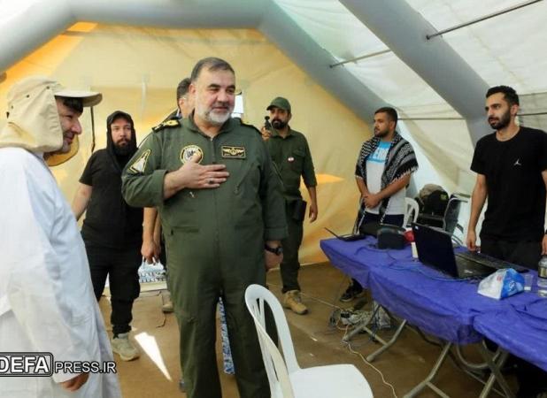عکس فرمانده نیروی هوایی در مرز توجه‌برانگیز شد