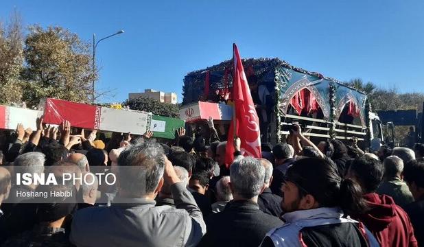تشییع همزمان پیکر مطهر ۸ شهید گمنام در سمنان