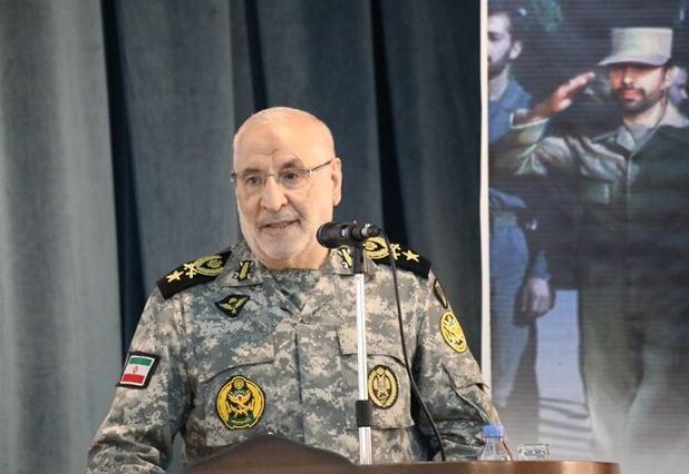 ملتی که توان دفاعی نداشته باشد، تسلیم بیگانگان می‌شود