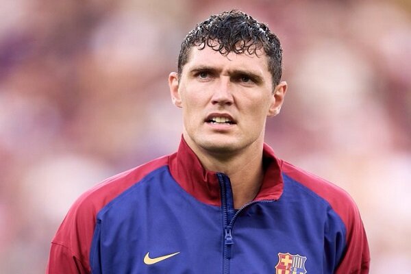 مدافع بارسلونا رباط صلیبی داد