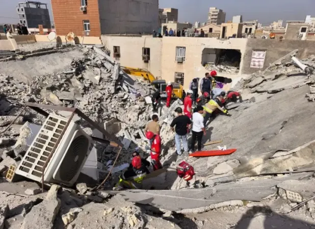 دو انفجار خبرساز در اهواز و بندرعباس