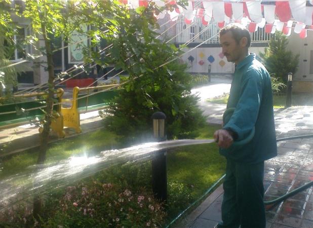 ضرورت توقف برداشت آب از منابع زیرزمینی تهران برای آبیاری فضای سبز