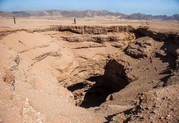 کرمان بر لبه پرتگاه؛ تهدیدی که از زیر پا می‌رسد