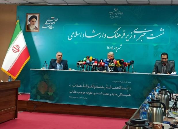 باب تعامل با هنرمندان باز شده، اما هنوز فاصله داریم