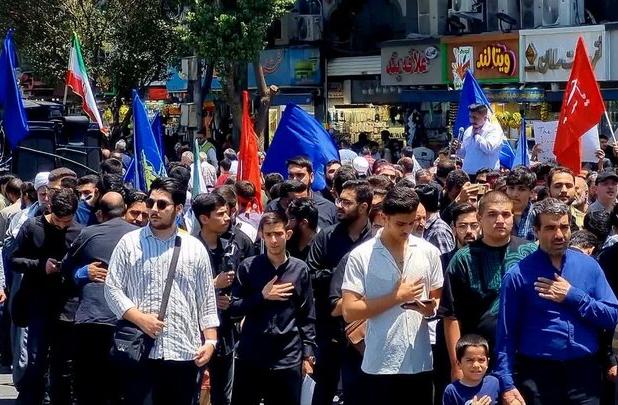 روایت خبرنگار مهر خراسان رضوی از اجتماع باشکوه مردم مشهد