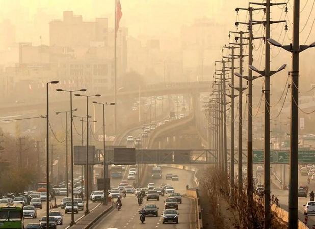 زندگی میان آلودگی هوای اراک؛ نفس‌های کوتاه در سایه صنایع و خودروها