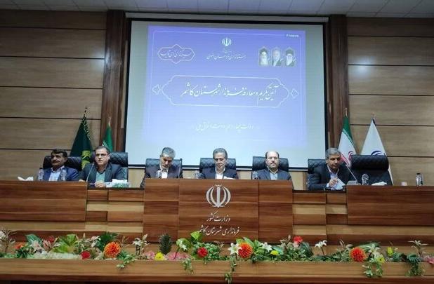 تمامی مسئولان نظام و انقلاب بر ضرورت گفتمان وفاق تاکید دارند