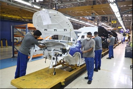 رشد ۱۸ درصدی تولید ایران‌خودرو و عزم این شرکت برای تداوم تولید