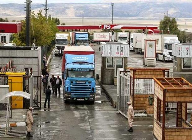 مذاکرات برای حل مشکلات کامیون‌های تجاری ایرانی با دولت ترکیه انجام می‌شود