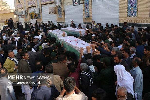 خروش مردم زابل در تشییع پیکر ۳ شهید حادثه تروریستی لار