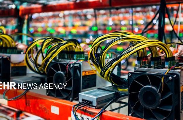 ۱۰ ماینر قاچاق از یک منزل در اصفهان کشف شد