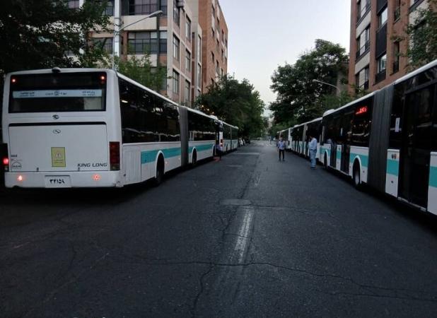 محمدخانی:دو سوم قراردادهای تولیدکنندگان داخلی اتوبوس معوق مانده است