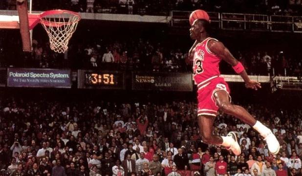 مایکل جردن؛ اسطوره‌ای که "عشق به بازی" را در قراردادش گنجاند