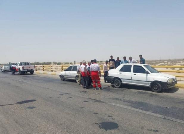 انحراف خودرو در جاده خورموج به کاکی ۲ مصدوم بر جا گذاشت