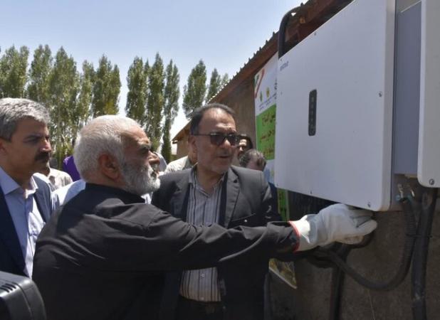 ۲ نیروگاه خورشیدی چاه آب کشاورزی در اراک به بهره‌برداری رسید
