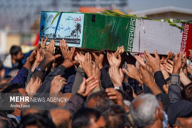 تشییع پیکر مطهر شهید گمنام در فرودگاه شیراز