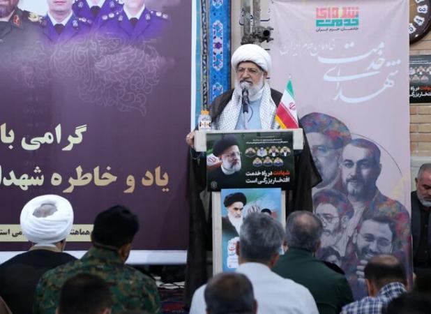 ملت ایران با احیای اسلام دشمنان را رسوا کرد