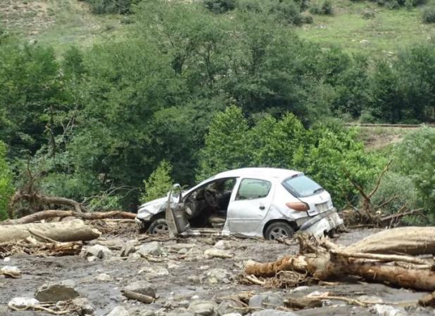 سیلاب در راه مازندران/ دمای هوا کاهش می یابد