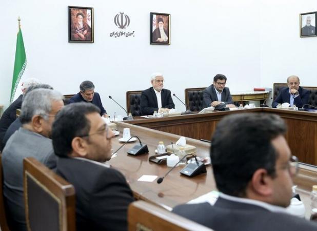 گزارش ظرفیت تولید ۹۰ میلیون تنی سیمان به عارف ارائه شد