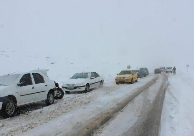 بارش برف در منطقه «سربند»  شازند