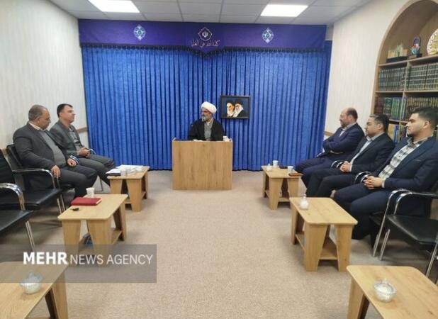 تأکید امام جمعه سمنان بر رعایت انصاف در بازار و حذف دلالان